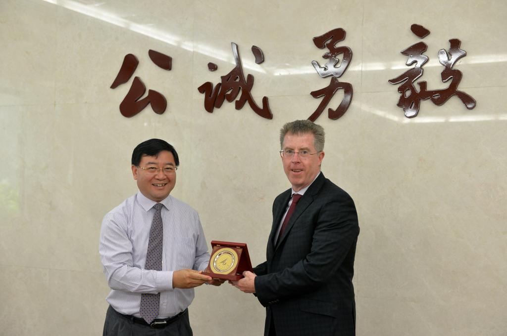 运营与出版全球总监Bill Moran访问西工大-视窗