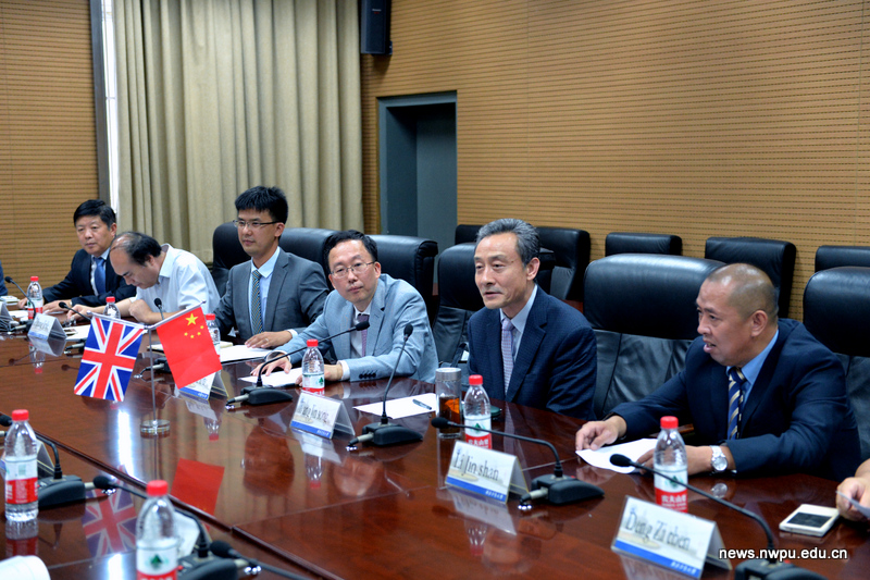 西北首个中外合作办学机构开学中英校长联袂开