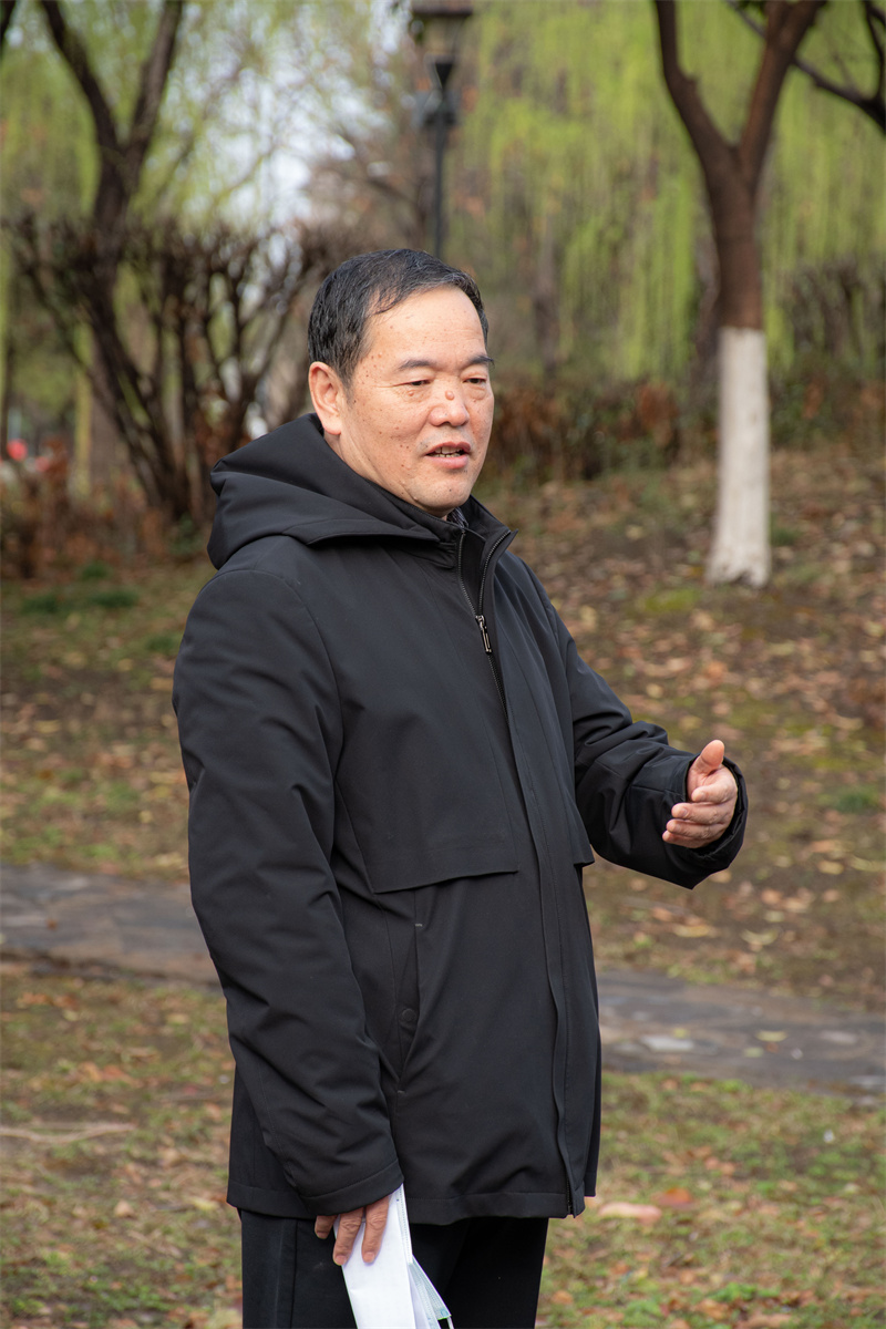 1领导讲话.jpg