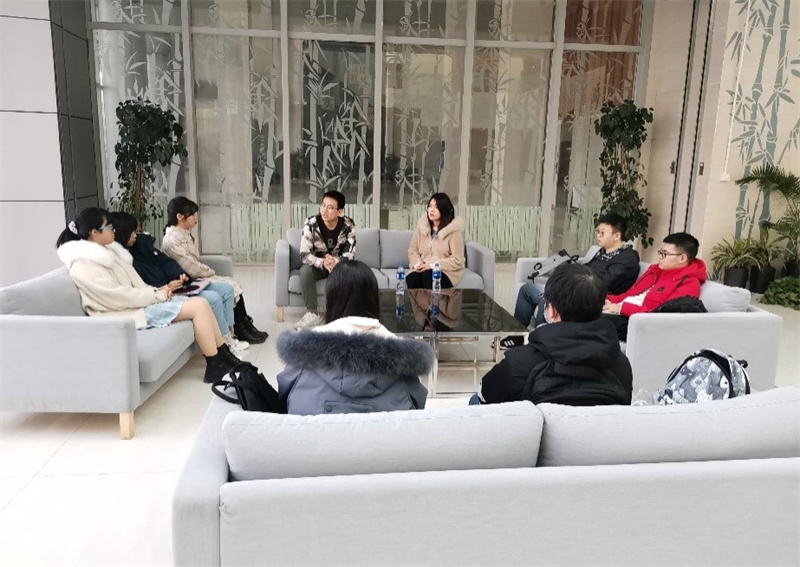 图3 参加“生命之光”系列讲座活动.jpg