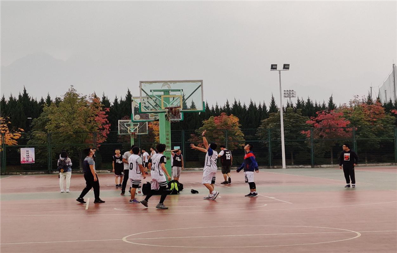 热血青春,逐梦篮球——航海学院长安校区小班篮球赛成功举办 