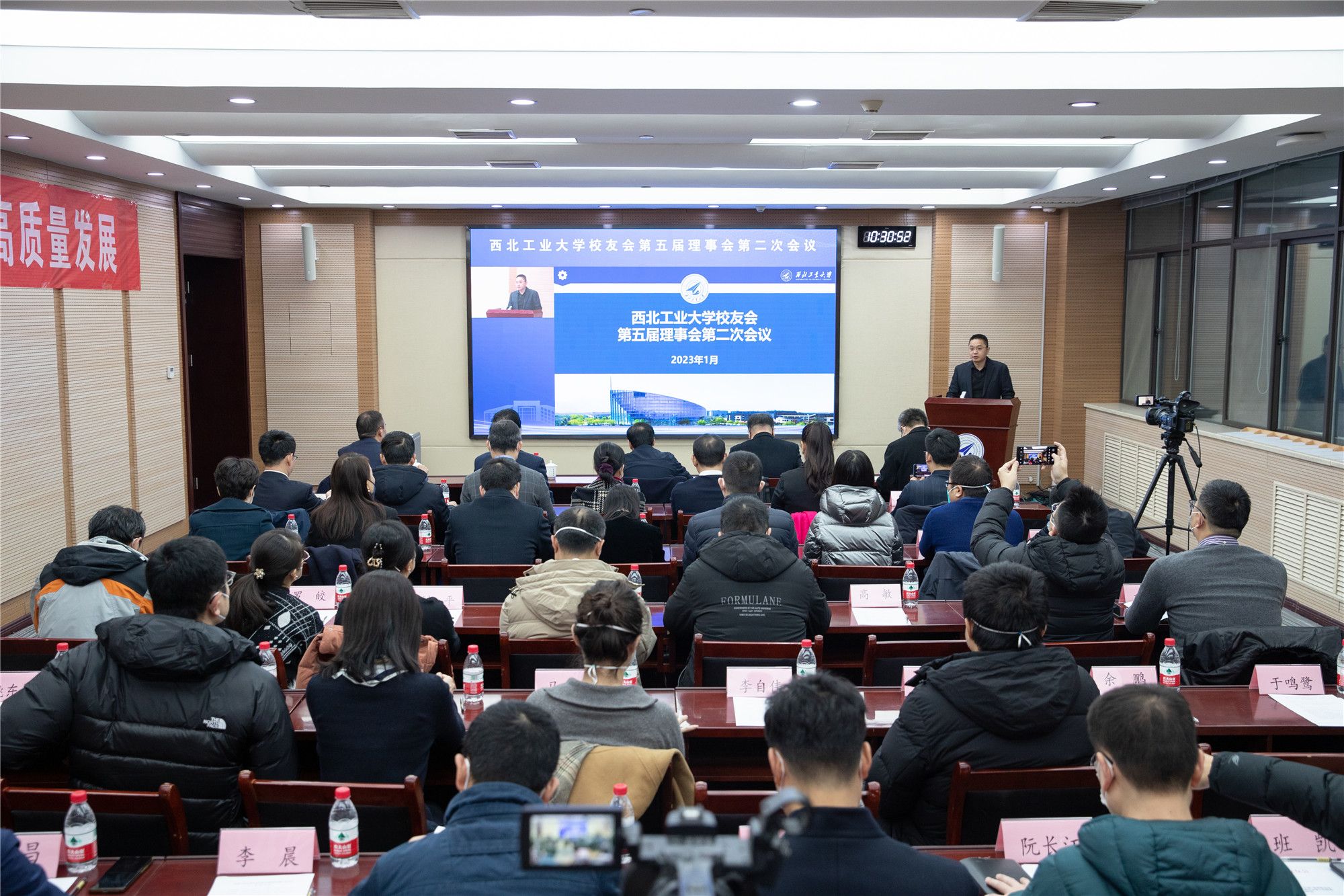 ZHOU2888.jpg ZHOU2888.jpg