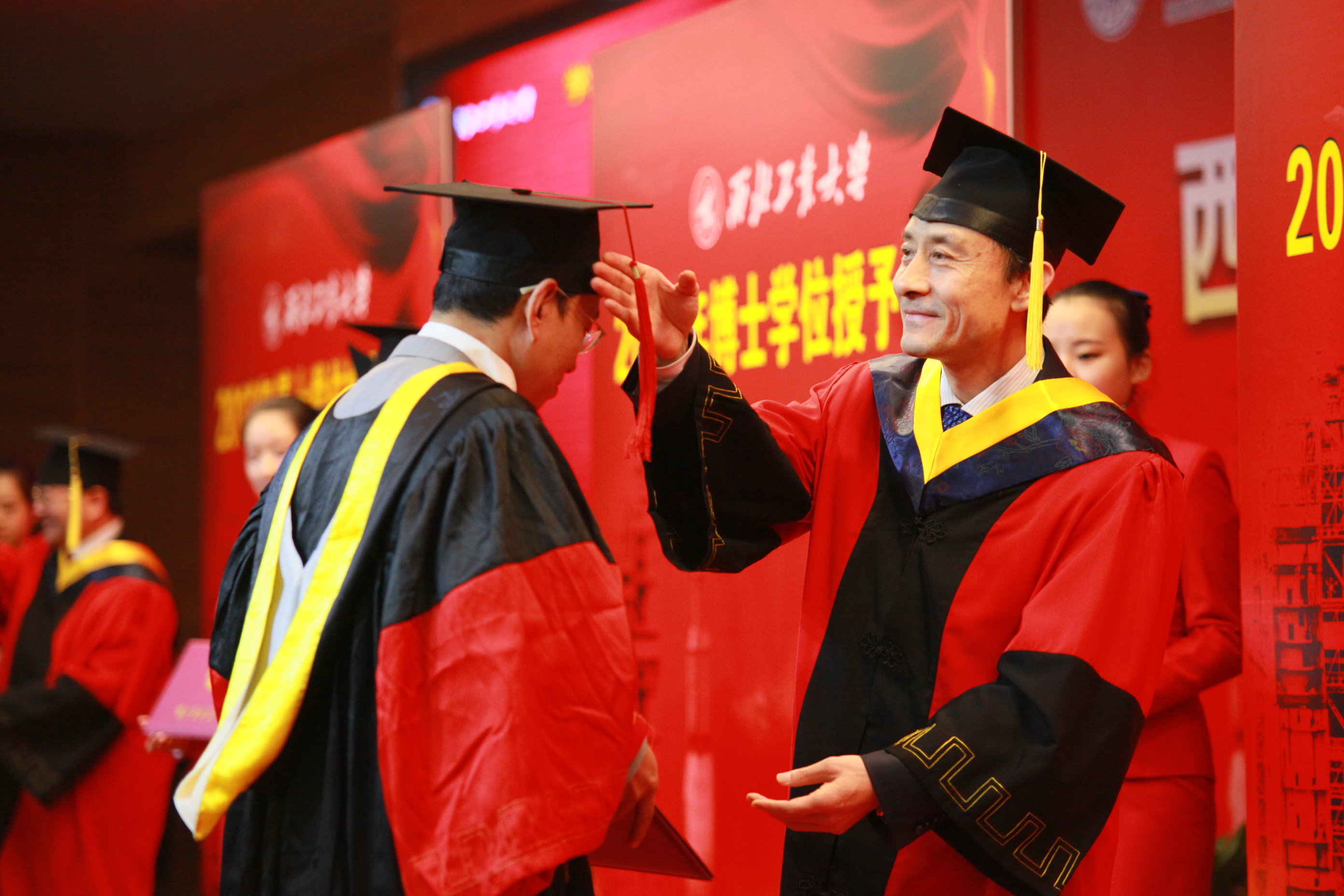 西北工业大学隆重举行2013年博士学位授予仪式
